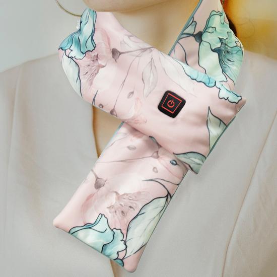 Heated scarf with power bank